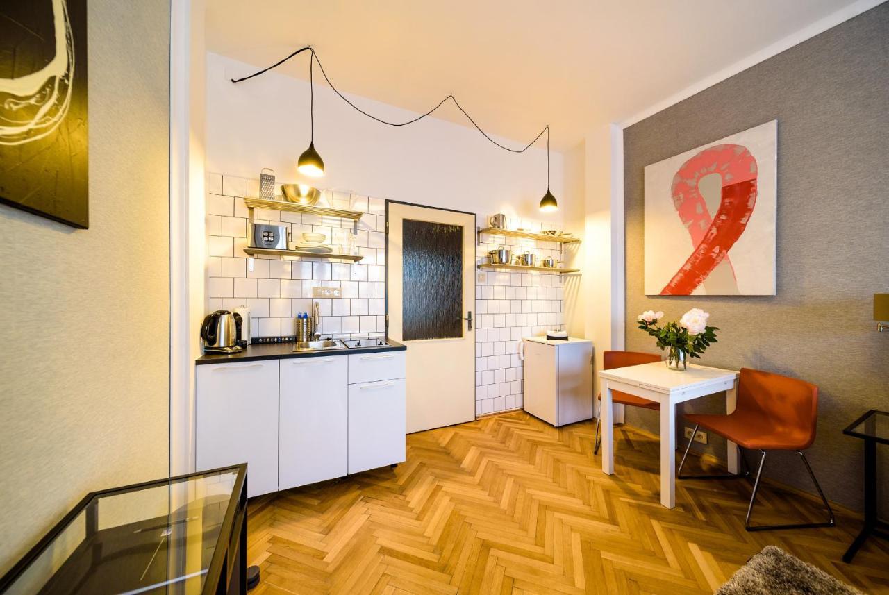 Michal&Michael'S Central Apartments Прага Экстерьер фото