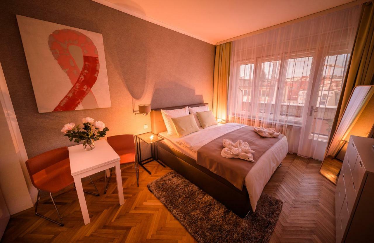Michal&Michael'S Central Apartments Прага Экстерьер фото